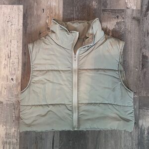 SHEIN Green Cropped Vest